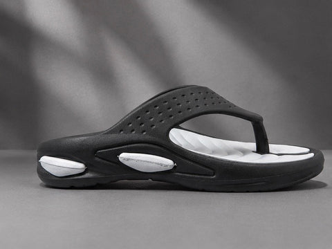 Voolio Men’s Black & White Comfort Flip Flops