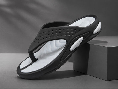 Voolio Men’s Black & White Comfort Flip Flops