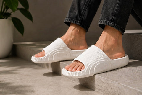 Voolio Men’s White Comfort Slides