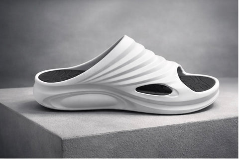 VOOLIO AeroFlow Sculpt Slides – white black Edition | Ultra Soft Comfort Luxury Sliders | Lightweight Designer Slides